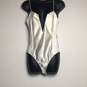 Elegant Charlotte Russe White Satin Bodysuit (Size:M)